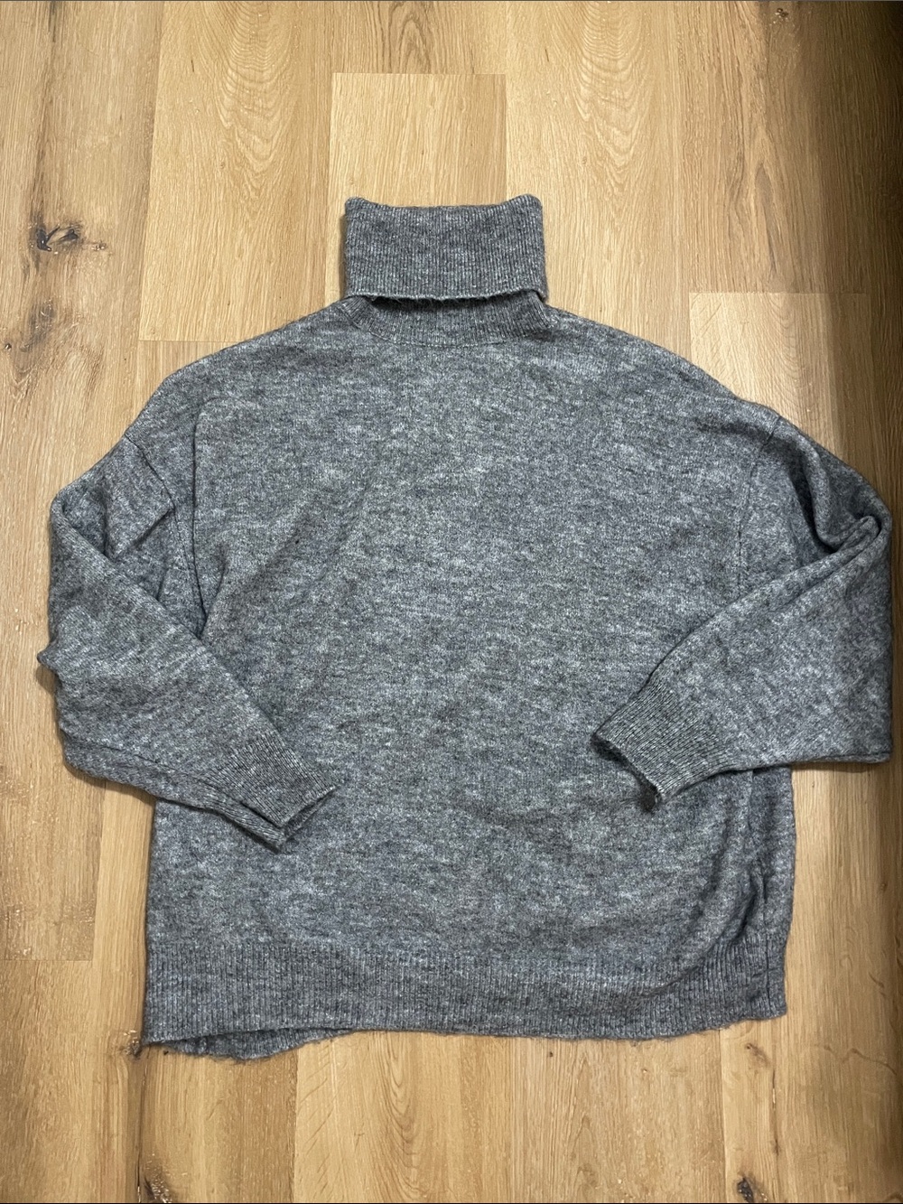 Zara Women's Alpaca and Wool Blend Oversized Gray Turtleneck Sweater
